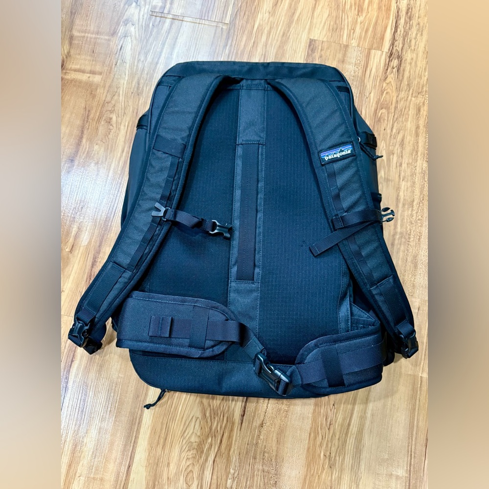 Patagonia Black Hole Mini MLC Pack 30L - Picture 5 of 6